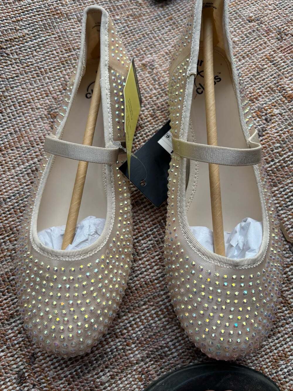 Art Class Faye Girls Beige Rhinestone Mesh Ballet Flats Size 4 no box